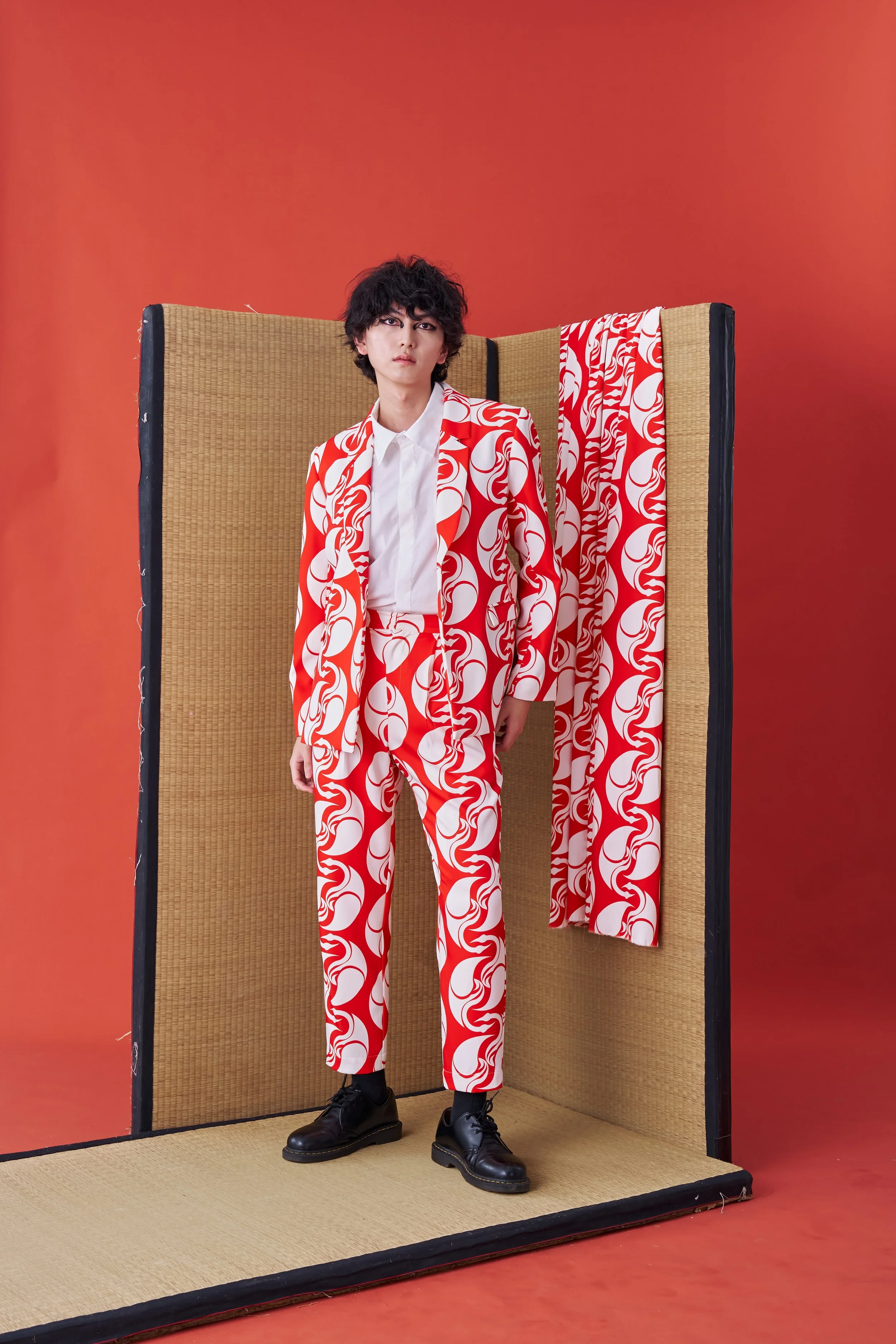 Japanese Crest White Crane Print Suit Jacket (Red print) — INF
